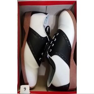 Oxfords Saddle Shoes